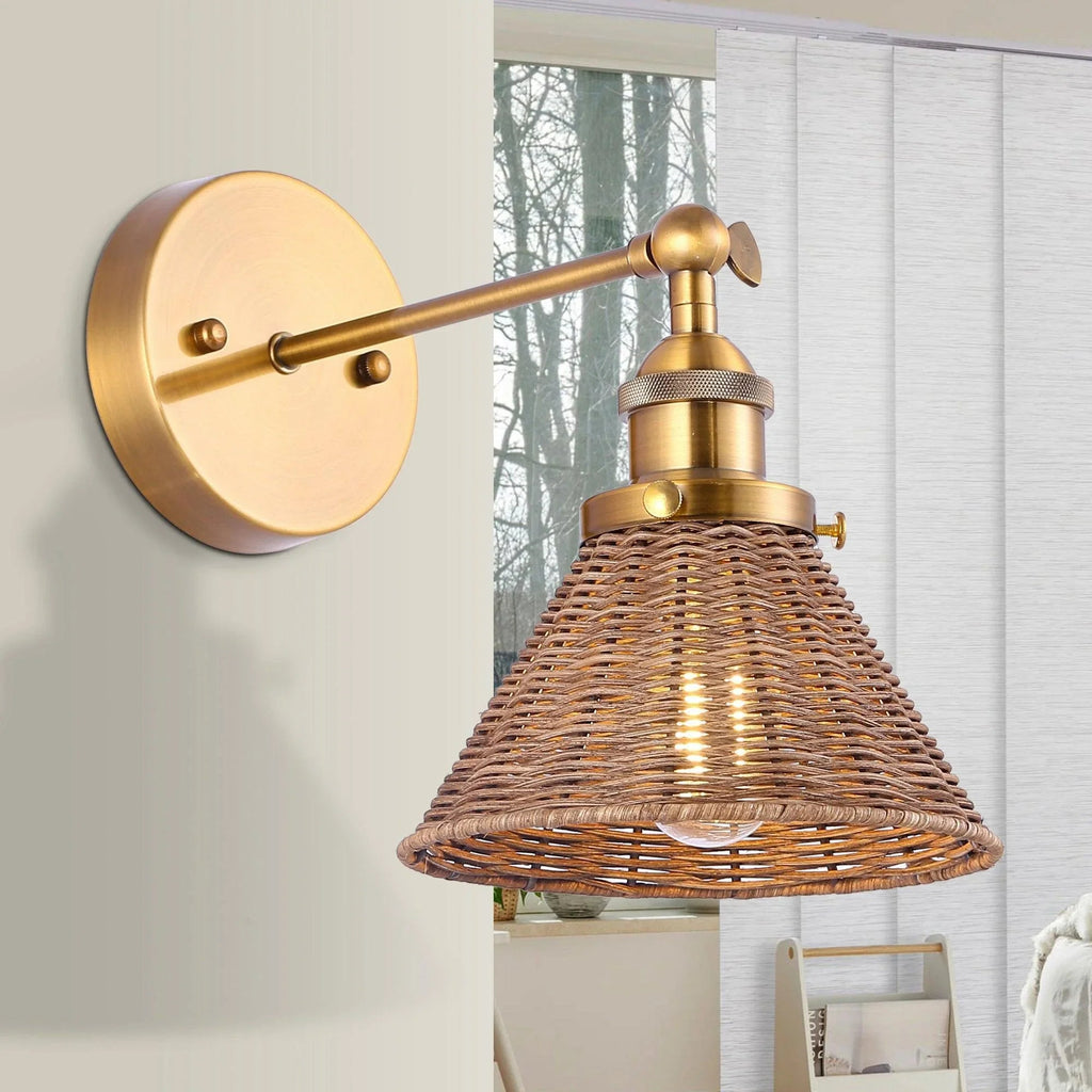 Traditional 1-Light Golden Wall Light